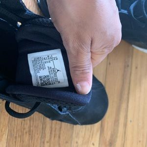 Sneakers, black color wear only couple times, Jordan